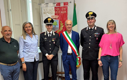 Monticello d'Alba, visita in Comune del capitano dei Carabinieri Alessandro Dragonetti Monticello d'Alba, visita in Comune del capitano dei Carabinieri Alessandro Dragonetti