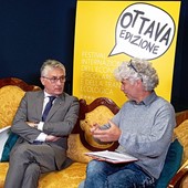 Roberto Cavallo col sindaco di Alba Carlo Bo durante la presentazione della manifestazione