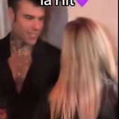 Un frame del video di Tik Tok che ritrae Fedez con Ludovica di Gresy Un frame del video di Tik Tok che ritrae Fedez con Ludovica di Gresy