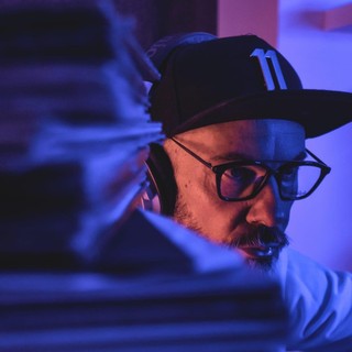Un saluzzese pronto a realizzare il DJ set più lungo della storia: Faber Moreira vuole battere il record delle 200 ore di musica no stop, ma ha bisogno anche di voi