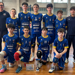 VOLLEY GIOVANILE MASCHILE / L’Under 13 del Cuneo Volley trionfa al torneo Pasqua Sotto Rete