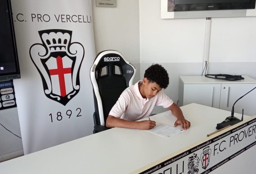 CALCIO GIOVANILE / Rocco Pulitanò riparte dalla Pro Vercelli, accordo biennale per l’Under 15