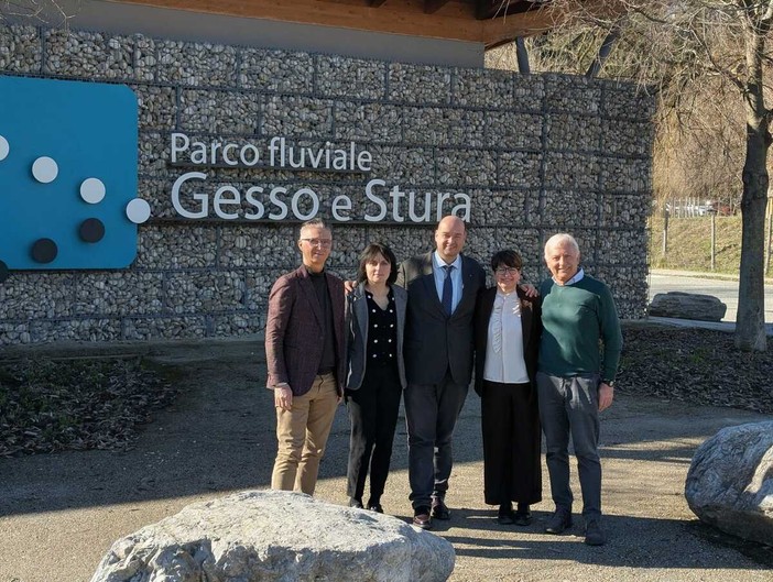 Cherasco verso l'ingresso nel Parco Fluviale Stura e Gesso Cherasco verso l'ingresso nel Parco Fluviale Stura e Gesso