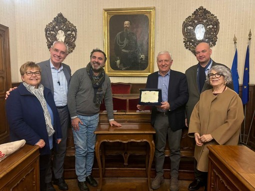 Robiola del Cravè De.Co. e Cavolfiore rosso tardivo: firmato il gemellaggio gastronomico tra i Comuni di Cherasco e Moncalieri Robiola del Cravè De.Co. e Cavolfiore rosso tardivo: firmato il gemellaggio gastronomico tra i Comuni di Cherasco e Moncalieri