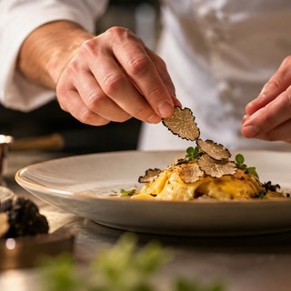 "Peccati di Gola" torna con tre appuntamenti speciali a tavola. Prenotazioni aperte per le esperienze del Festival "Peccati di Gola" torna con tre appuntamenti speciali a tavola. Prenotazioni aperte per le esperienze del Festival