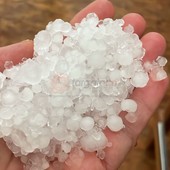 La grandine a Vallera, frazione di Caraglio La grandine a Vallera, frazione di Caraglio