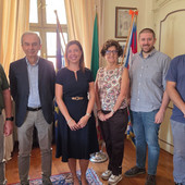 Bra saluta la prof. Ilaria Giavelli, si trasferirà al Grandis di Borgo San Dalmazzo Bra saluta la prof. Ilaria Giavelli, si trasferirà al Grandis di Borgo San Dalmazzo