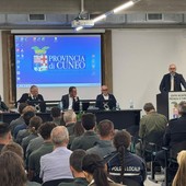 I saluti istituzionali del presidente Robaldo in apertura del convegno sulla sicurezza urbana integrata I saluti istituzionali del presidente Robaldo in apertura del convegno sulla sicurezza urbana integrata
