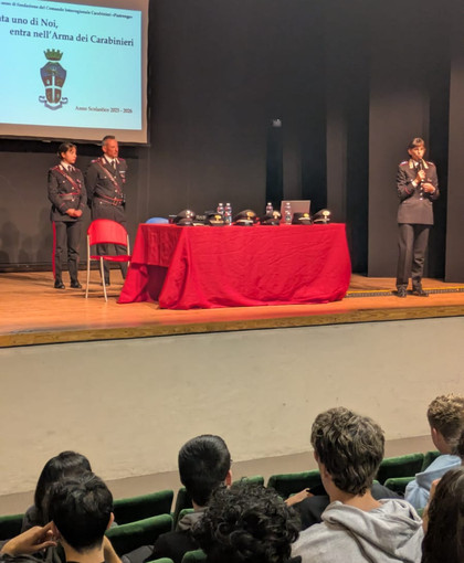 I carabinieri incontrano gli studenti: proseguono le iniziative per illustrare le offerte formative e professionali dell'Arma