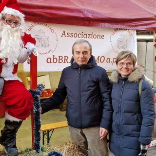 Il Babbo Natale di AbBRAcciAMO Il Babbo Natale di AbBRAcciAMO