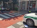 In bicicletta, viene investita mentre attraversa le strisce pedonali a Savigliano