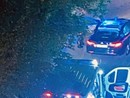 Dronero, rompe il vetro di un distributore e scatena una furiosa lite in piazza Marconi