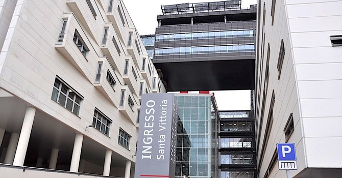 L'ingresso dell'ospedale di Verduno