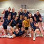 Le pumine festeggiano la vittoria in casa dell'Issa Novara (ph. Mondovì Volley)