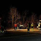 Clavesana, violento scontro tra auto e furgone sulla Fondovalle: mamma e figlia in codice rosso