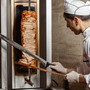 La Granda a tavola, il kebab cresce in provincia, ma la tradizione piemontese blinda il 60% delle licenze: dalle Langhe al capoluogo, la svolta esotica del fast food La Granda a tavola, il kebab cresce in provincia, ma la tradizione piemontese blinda il 60% delle licenze: dalle Langhe al capoluogo, la svolta esotica del fast food