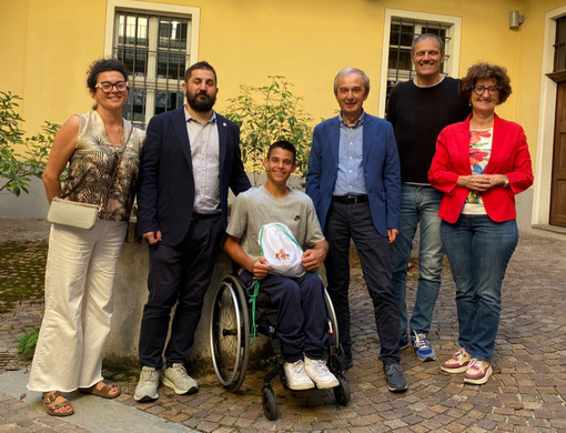 Bra: ricevuto in Comune il giovane tennista Lorenzo Politanò Bra: ricevuto in Comune il giovane tennista Lorenzo Politanò