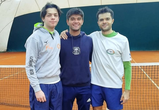 TENNIS / Inizia bene l'avventura della LiSport di Alba nel Trofeo Luciano Caroleo TENNIS / Inizia bene l'avventura della LiSport di Alba nel Trofeo Luciano Caroleo