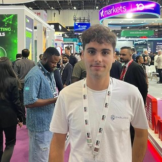 Il cuneese Giacomo Simon conquista la Forex Expo di Dubai con PhalaxAI, piattaforma di cybersecurity