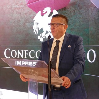 Luca Chiapella all'ultima convention di Confcommercio Cuneo
