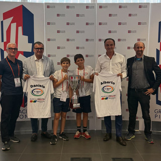 TENNIS / La LiSport di Alba ha ricevuto una targa celebrativa dalla Regione Piemonte TENNIS / La LiSport di Alba ha ricevuto una targa celebrativa dalla Regione Piemonte