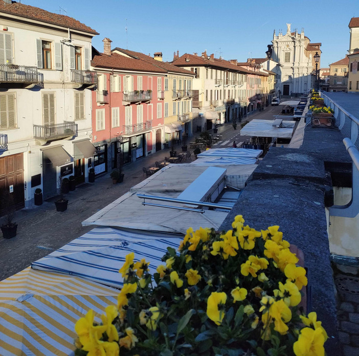 Domenica 21 mercato straordinario di Natale a Bra Domenica 21 mercato straordinario di Natale a Bra