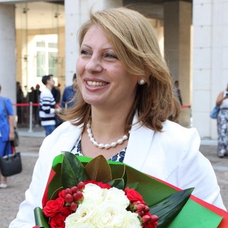 Maria Teresa Furci lascia l'incarico di dirigente scolastica della Granda