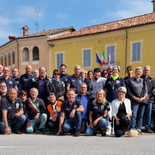 Dopo l’inaugurazione della nuova sede sociale in Motoclub Alba in gita a Piozzo