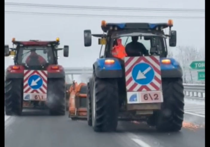 Neve e pulizia strade: se l'eccesso di zelo diventa mancanza di buon senso e spreco di denaro pubblico [VIDEO]