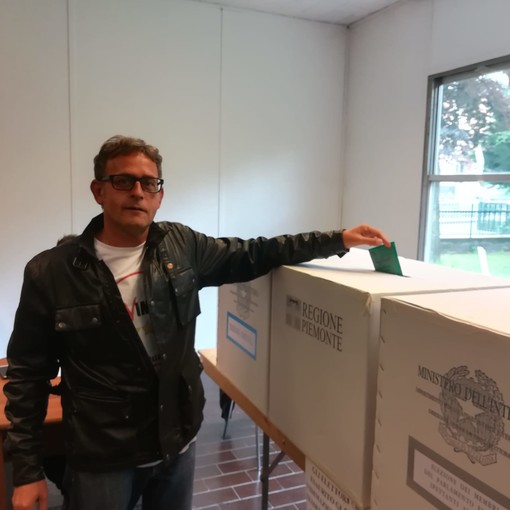 Anche l'albese Ivano Martinetti candidato alle regionali ha dato il suo voto