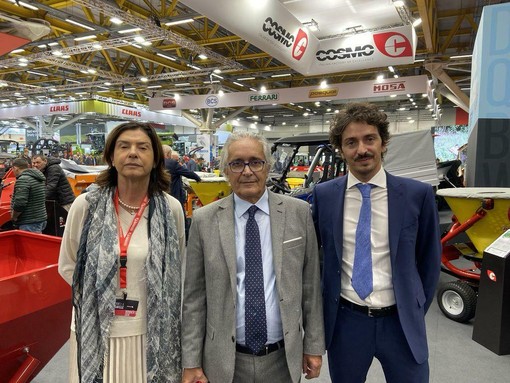 In foto da sinistra Emanuela Gabriella (CEO), Duilio Paolino (Presidente) e Federico Paolino (Amministratore Delegato) In foto da sinistra Emanuela Gabriella (CEO), Duilio Paolino (Presidente) e Federico Paolino (Amministratore Delegato)