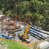 Montaggio dell'impalcato del Ponte del Vallone Montaggio dell'impalcato del Ponte del Vallone