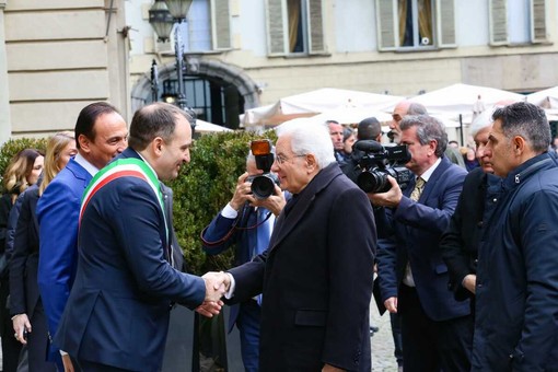 Il presidente della Repubblica Sergio Mattarella accolto da Stefano Lo Russo e Alberto Cirio