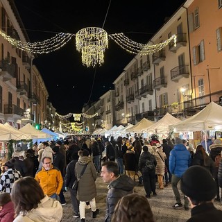Tornano sabato a Cuneo i mercatini di Natale Tornano sabato a Cuneo i mercatini di Natale