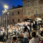 L'incanto della note dell'Orchestra Giovanile Provinciale a Mondovì in piazza Maggiore [FOTO]