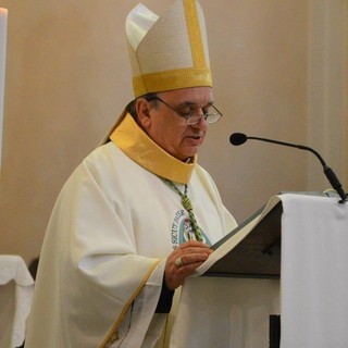 Il vescovo di Alba, monsignor Marco Brunetti