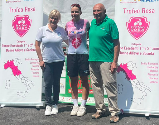 CICLISMO / Strabiliante Nicole Bracco: mantiene la maglia rosa collezionando l'undicesimo podio stagionale