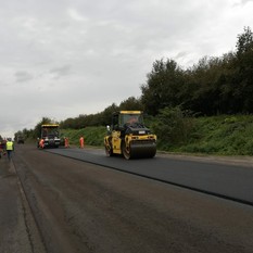 Prezzi degli asfalti alle stelle, ma la Provincia di Cuneo non ferma i lavori più urgenti