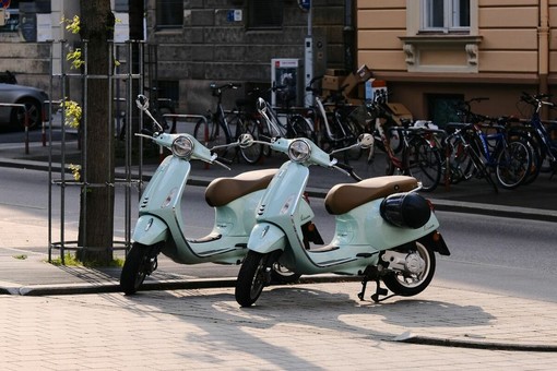 Turismo ad Alba e nelle Langhe: le esperienze più amate tra vino, borghi e mobilità slow Turismo ad Alba e nelle Langhe: le esperienze più amate tra vino, borghi e mobilità slow