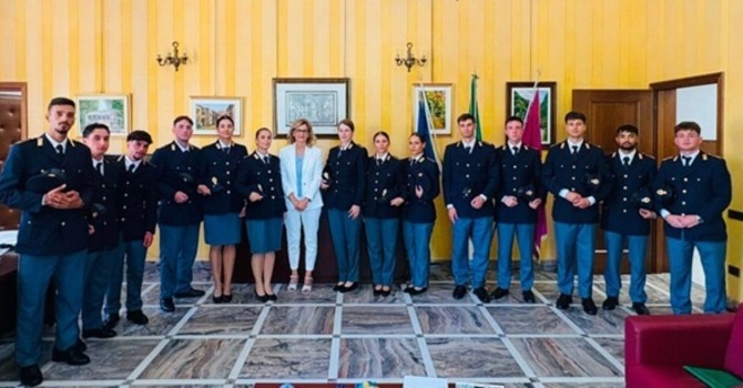 Quindici nuovi agenti in prova alla Questura di Cuneo Quindici nuovi agenti in prova alla Questura di Cuneo