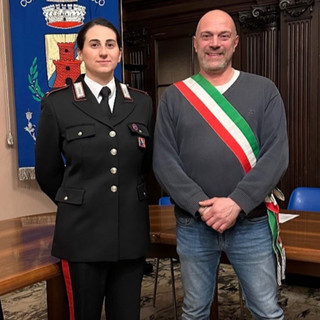 Il maresciallo Giuliana Maria Arcuri con il sindaco di Bagnasco Mauro Bertino