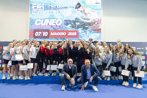NUOTO ARTISTICO / A Cuneo si chiudono gli Assoluti: trionfa la Rari Nantes Savona