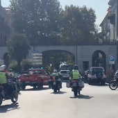 Moto Incontro dei Vigili del Fuoco di Cuneo, i centauri fanno tappa in piazza Galimberti [VIDEO]