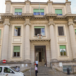 Riapre l'ingresso principale dell'ospedale Carle: cassa e accettazione ricollocati al posto del bar