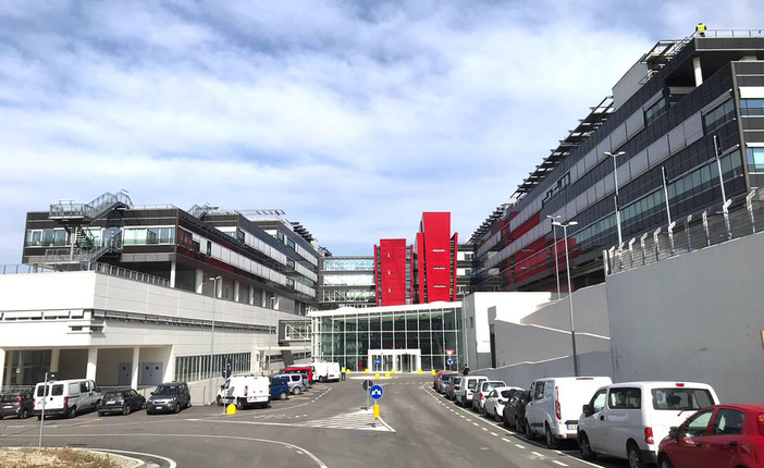 Nuovo mammografo dotato di AI per la rinnovata Senologia dell'ospedale di Verduno Nuovo mammografo dotato di AI per la rinnovata Senologia dell'ospedale di Verduno