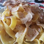 Weekend nelle Langhe per assaggiare il Tartufo Bianco d'Alba, ci scrive: &quot;In un'osteria me lo hanno fatto pagare 900 euro l'etto&quot;