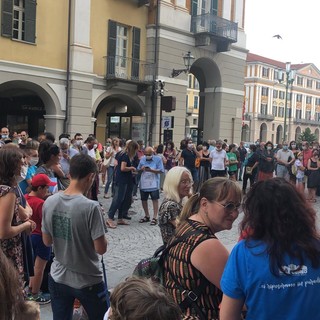 Stop alla didattica di emergenza: la mobilitazione di docenti, genitori e studenti di Cuneo (VIDEO)