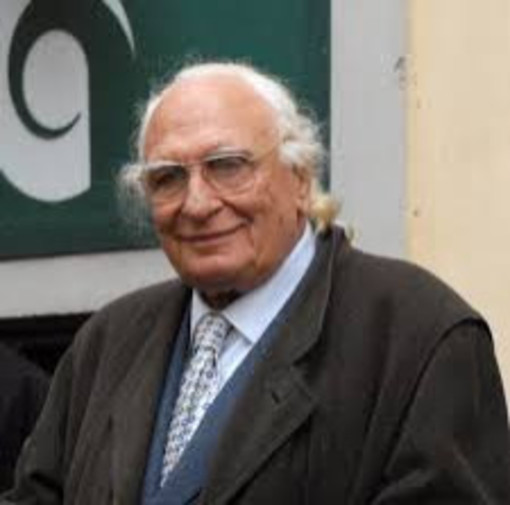 Giacinto Pannella, detto Marco (Teramo, 2 maggio 1930 – Roma, 19 maggio 2016), fondatore dei Radicali Italiani Giacinto Pannella, detto Marco (Teramo, 2 maggio 1930 – Roma, 19 maggio 2016), fondatore dei Radicali Italiani