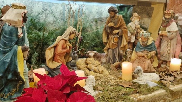 Il presepe allestito nel Santuario nuovo della Madonna dei Fiori a Bra