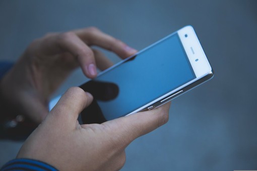 Paesi di montagna senza copertura telefonica, Uncem: "La nostra mappatura non è un gioco o un diversivo. È un atto politico"